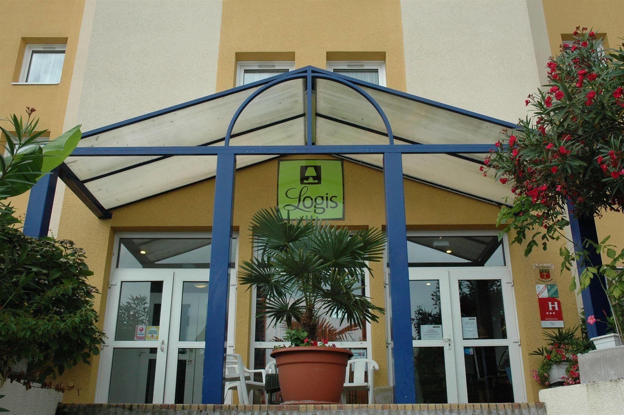 Hotel Restaurant Le Relais - Pau Nord Lons Exterior foto